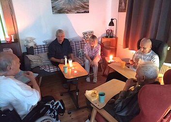 Při černých hodinkách se vzpomínalo na mládí