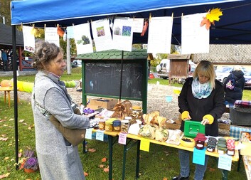 O výrobky seniorů byl na Dni jablek velký zájem