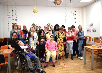 Na parketu řádil i Ozzy s Ozzákem