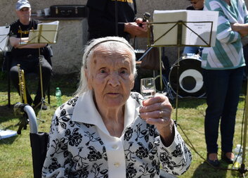 Jubilantce přijela zahrát kapela